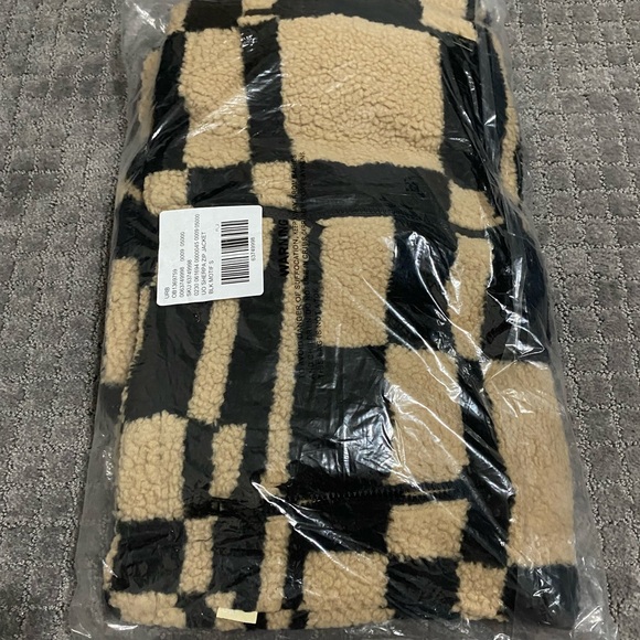 Urban Outfitters Sherpa Zip Jacket NWT Size S - Picture 6 of 8